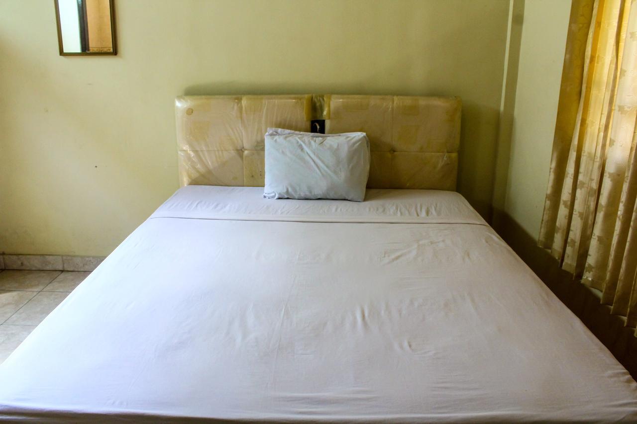 Lolo Beach Inn Legian  Ngoại thất bức ảnh