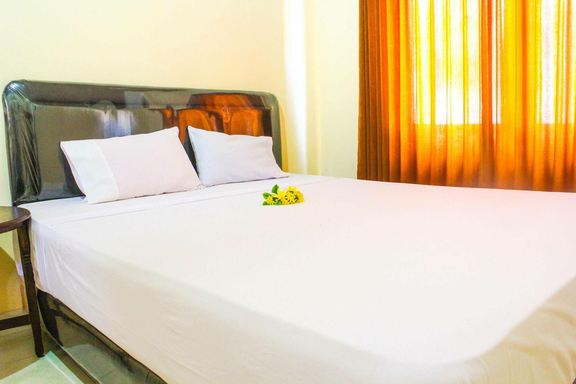 Lolo Beach Inn Legian  Ngoại thất bức ảnh